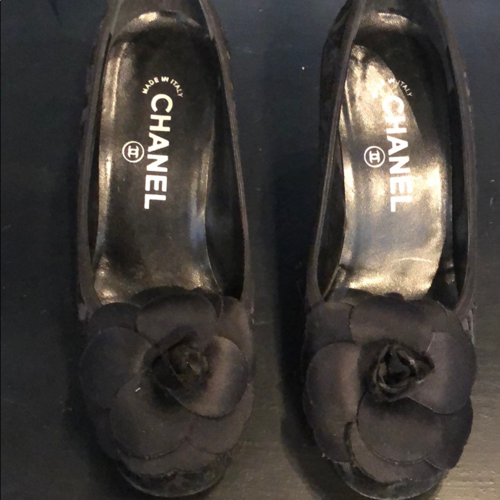 Chanel vintage heels